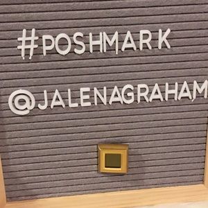 Mini picture frame brooch pin